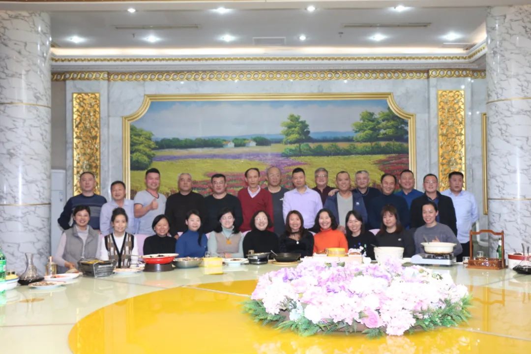 凝心聚力，續寫華章——HXQC山東分公司2022年新年溝通會在皇家花園酒店隆重舉行